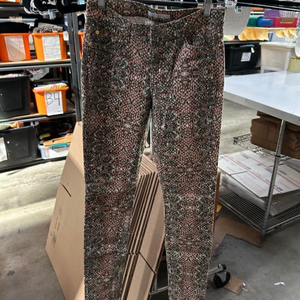 7 For All Mankind Beige Pink Green Snake Print Tapered Pants - Picture 6 of 6